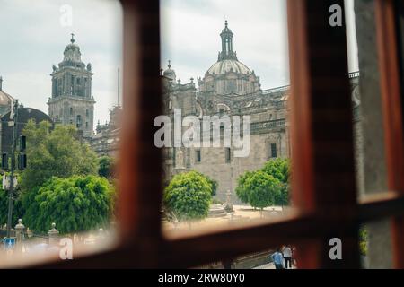 Mexiko-Stadt, Mexiko - 11. Mai 2023: Blick auf die antike aztekische Ausgrabungsstätte im Museo Templo Mayor. Hochwertige Fotos Stockfoto