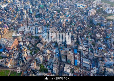 Dhaka, Bangladesch - 15. Oktober 2023: Luftaufnahme der Stadt Dhaka. Stockfoto