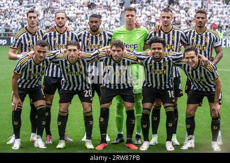 Turin, Italien. September 2023. Italienische Serie A Fußballmeisterschaft 2023/24. Juventus VS Lazio 3-1. Juventus Teambild. Die Spieler stehen zur Auswahl: 1 Wojciech Szczesny Keeper, 3 Gleison Bremer, 4 Federico Gatti, 5 Manuel Locatelli, 6 Luiz da Silva Danilo ©, 7 Federico Chiesa, 9 Dusan Vlahovic, 11 Filip Kostic, 16 Samuel McKennie, 20 Fabio Miretti, 25 Adrien Rabiot, Bild & Copyright Cristiano BARNI/ATP Images. (BARNI Cristiano/ATP/SPP) Credit: SPP Sport Press Photo. Alamy Live News Stockfoto