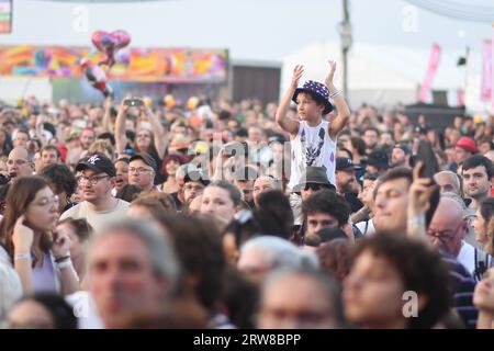 Frankreich. September 2023. Massenhysterie - Fete de l Humanite sur la Base 217 en Essonne. (Foto: Lionel Urman/SIPA USA) Credit: SIPA USA/Alamy Live News Stockfoto