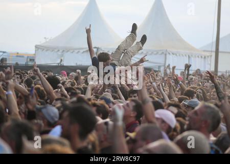Frankreich. September 2023. Massenhysterie - Fete de l Humanite sur la Base 217 en Essonne. (Foto: Lionel Urman/SIPA USA) Credit: SIPA USA/Alamy Live News Stockfoto