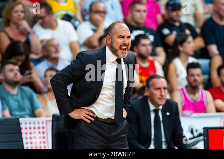 Murcia Region von Murcia Spanien 17. September 2023. CHUS MATEO Cheftrainer von Real Madrid Basketball, UNICAJA Bsket Malaga vs Real Madrid Super Copa Basket Endesa Endspiel Sports Palace Murcia 17. September 2023 Credit: Pascu Méndez/Alamy Live News Stockfoto