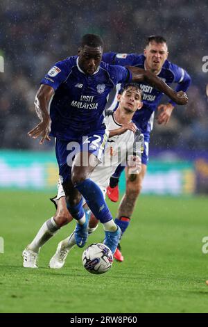 Cardiff, Großbritannien. September 2023. Yakou Méite von Cardiff City (22) in Aktion. EFL Skybet Championship Match, Cardiff City gegen Swansea City im Cardiff City Stadium in Cardiff, Wales am Samstag, den 16. September 2023. Dieses Bild darf nur zu redaktionellen Zwecken verwendet werden. Nur redaktionelle Verwendung, Bild von Andrew Orchard/Andrew Orchard Sports Photography/Alamy Live News Credit: Andrew Orchard Sports Photography/Alamy Live News Stockfoto