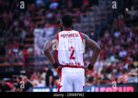 Athen, Lombardei, Griechenland. September 2023. 2 ALEX POYTHRESS von Olimpia Milano während des Freundschaftsspiels zwischen Olympiacos BC und Olimpia Milano nach der Ehrung von Vassilis Spanoulis im Friedens- und Freundschaftsstadion am 17. September 2023 in Athen, Griechenland. (Bild: © Stefanos Kyriazis/ZUMA Press Wire) NUR REDAKTIONELLE VERWENDUNG! Nicht für kommerzielle ZWECKE! Stockfoto