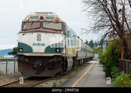 Edmonds, WA, USA - 11. September 2023; Rückzug des Amtrak Cascades in nördlicher Richtung, der Edmonds verlässt Stockfoto