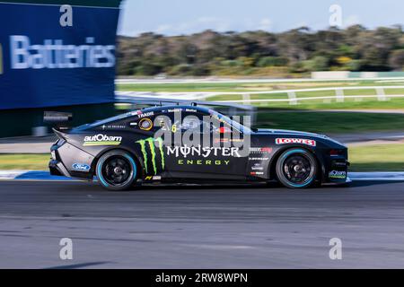 Melbourne, Australien, 17. September 2023. Cam Waters (6) fuhr Ford Mustang GT für Monster Energy und Tickford Racing während der Repco Supercars Championship auf der Penrite Oil Sandown 500 auf dem Sandown International Raceway am 17. September 2023 in Melbourne, Australien. Quelle: Santanu Banik/Speed Media/Alamy Live News Stockfoto