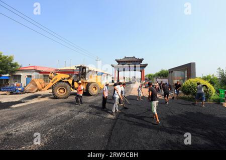 Luannan County, China - 31. Juli 2019: Baustelle für Landstraßen, Luannan County, Provinz Hebei, China Stockfoto