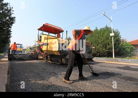 Luannan County, China - 31. Juli 2019: Baustelle für Landstraßen, Luannan County, Provinz Hebei, China Stockfoto
