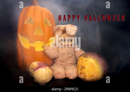 Eine gruselige antike Puppe für Hallows EVE Stockfoto