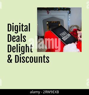 Digital Deals, Delights and Discounts Text und santa claus mit Cyber monday Text auf Tablet-Bildschirm Stockfoto