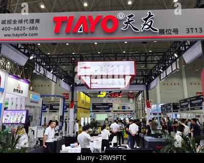 Die 23. China International Machinery & Electronic Products Fair wird am 14. September 2023 in Wuhan City, der zentralchinesischen Provinz Hubei, eröffnet. Stockfoto