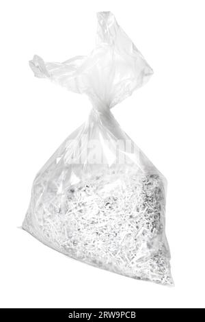 Ein transparenter Müllbeutel, gefüllt mit zerfetzten Dokumenten Stockfoto