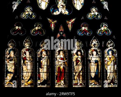 Ostfenster von Heaton, Butler und Bayne, Holy Trinity Church, Leamington Spa, Warwickshire, England, Großbritannien Stockfoto