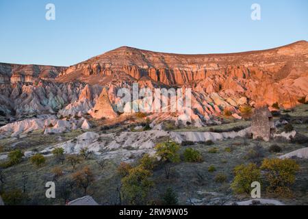 Colorfuls bizzare Felsen in Kappadokien, Zentralanatola Stockfoto