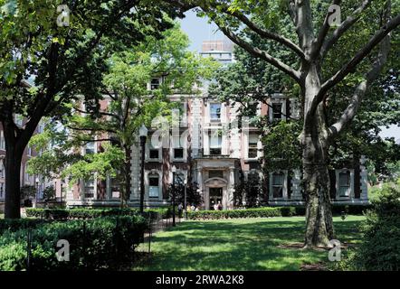 New York City, USA, 15. JUNI 2012: Lewisohn Hall att Columbia University. Das Gebäude beherbergt derzeit sowohl die School of General Studies als auch die Stockfoto