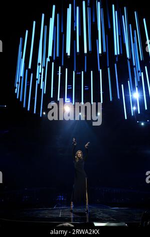 Tayanna, Tetyana Reshetnyak, singen auf der Bühne während des Konzerts. Schönheitswettbewerb Miss Ukraine 2017. September 2017. Kiew, Ukraine Stockfoto