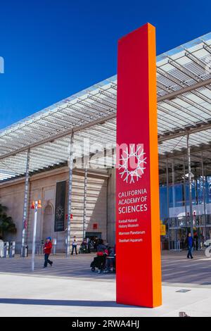 San Francisco, USA, 14. Februar 2013: The Entrance of California Academy of Sciences, ein Naturkundemuseum im Golden Gate Park, Kalifornien, USA Stockfoto