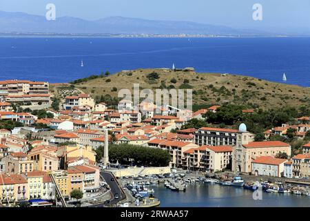Die Stadt und der Hafen von Port-Vendres. Pyrenäen-Orientales. Port-Vendres. Occitanie, Frankreich Stockfoto