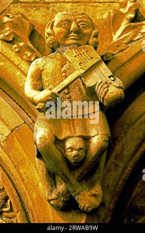 Beverley Minster, mittelalterliche Schnitzerei, geschnitzter Steinmusiker, Musik, Musical, Saiteninstrument, Yorkshire, England, Großbritannien Stockfoto