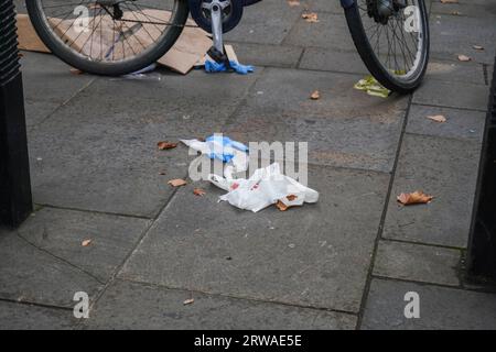 London UK. 18 . September 2023 . Polizeikordonbänder nach einem kritischen Vorfall mit einem Radfahrer in Whitehall.Credit amer ghazzal/Alamy Live News Stockfoto