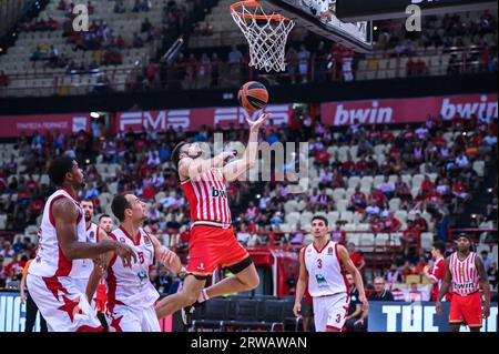 Athen, Griechenland. September 2023. 9 George Papas von Olympiacos BC während des Freundschaftsspiels zwischen Olympiacos BC und Olimpia Milano im Friedens- und Freundschaftsstadion am 17. September 2023 in Athen, Griechenland. Quelle: Unabhängige Fotoagentur/Alamy Live News Stockfoto