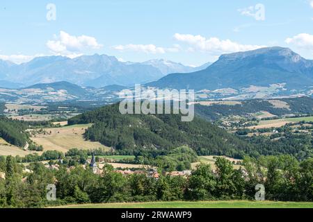 Panoramablick auf das Massif du Vercors im französischen Département Isere. Stockfoto