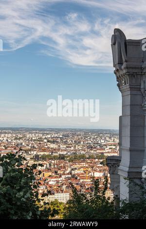 Panoramablick auf Lyon von der Basilika Notre Dame de Fourviere, Lyon, Rhonealpen, Frankreich. Stockfoto