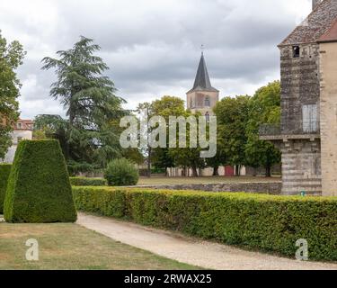 Das Gelände von Chateaux d'Epoisses im Departement Côte-d'Or in Burgund Frankreich. Stockfoto