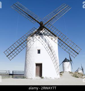 Traditionelle Windmühlen in Alcazar de San Juan, Castilla La Mancha, Spanien Stockfoto