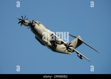 Fliegen, Deutsche Luftwaffe, Airbus A400M Atlas, Luftwaffe, Transport, Flugzeug Stockfoto