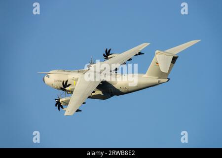 Deutsche Luftwaffe, Flugzeug, Airbus A400M Atlas, Militärtransport Stockfoto
