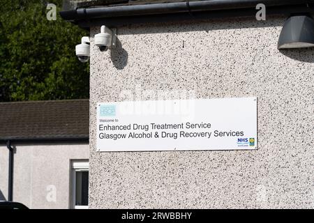 Glasgow, Schottland, Großbritannien. September 2023. Blick von außen auf Schottlands erstes Drogenkonsumzentrum, das im East End von Glasgow eröffnet wurde. Das Zentrum, das offiziell den Titel Enhanced Drug Treatment Service, Glasgow Alcohol and Drugs Recovery Services trägt, wird der Ort der radikalsten Drogensucht-Behandlungsexperimente in Großbritannien sein. Iain Masterton/Alamy Live News Stockfoto