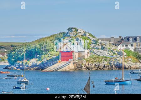 Rampe an der Rettungsbootstation im St. Mary's Harbour, Hugh Town, Isles of Scilly. Stockfoto