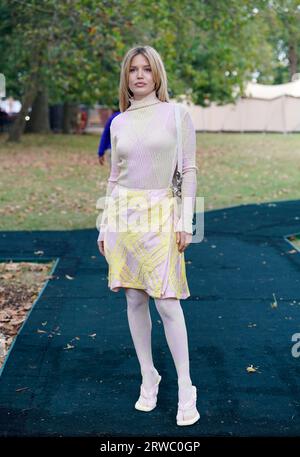 Georgia May Jagger kommt für die Burberry-Show in der Highbury Baptist Church in London während der London Fashion Week 2023 an. Bilddatum: Montag, 18. September 2023. Stockfoto