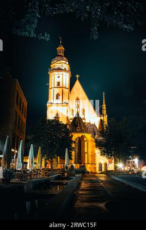 Thomaskirche bei Nacht / St. Thomas Church at Night, Leipzig, Sachsen, Deutschland Stockfoto