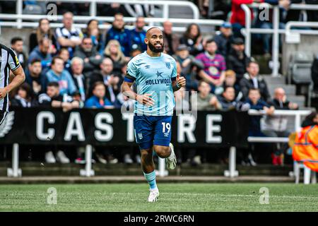 Newcastle upon Tyne, Großbritannien. September 2023. St. James Park NEWCASTLE UPON TYNE, ENGLAND – 16. SEPTEMBER: Bryan Mbeumo aus Brentford während des Premier League-Spiels zwischen Newcastle United und Brentford FC in St. James Park am 16. September 2023 in Newcastle upon Tyne, England. (Foto: Danilo Fernandes/SPP) (Danilo Fernandes/SPP) Credit: SPP Sport Press Photo. Alamy Live News Stockfoto