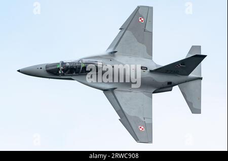 Eine Alenia Aermacchi M-346 Master Advanced Jet Trainerin der polnischen Luftwaffe. Stockfoto