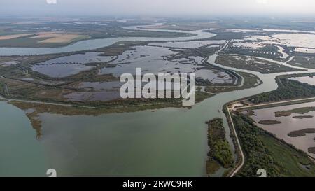 Blick aus der Vogelperspektive auf die Lagune von Caorle in Brussa, Provinz Venedig Stockfoto