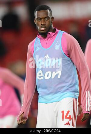 Nottingham, Großbritannien. September 2023. 14 Callum Hudson-Odoi (Nottingham Forrest) während des Premier-League-Spiels zwischen Nottingham Forest und Burnley auf dem Gelände der Stadt Nottingham, England am 18. September 2023. Foto von Mark Dunn. Nur redaktionelle Verwendung, Lizenz für kommerzielle Nutzung erforderlich. Keine Verwendung bei Wetten, Spielen oder Veröffentlichungen eines einzelnen Vereins/einer Liga/eines einzelnen Spielers. Credit: UK Sports Pics Ltd/Alamy Live News Stockfoto