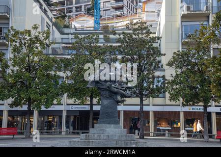 Lugano Schweiz, 21. Januar 2023: Denkmal für Carlo Battaglini im Zentrum von Lugano. Stockfoto