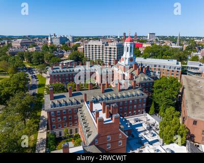 Henry Dunster House of Harvard University: Luftaufnahme am 945 Memorial Drive am Ufer des Charles River in Cambridge, Massachusetts, USA. Stockfoto