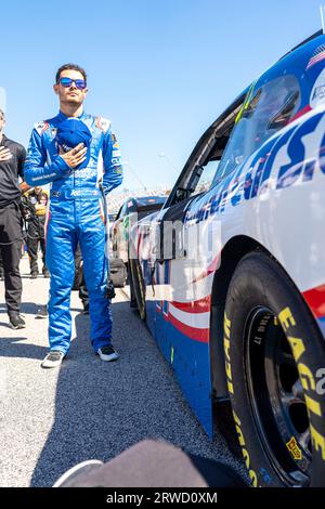 Darlington, SC, USA. September 2023. NASCAR Xfinity Driver, Kyle Larson (17) geht auf die Rennstrecke für die Sport Clips Haircuts VFW Help A Hero 200 auf dem Darlington Raceway in Darlington SC. (Bild: © Logan T Arce Grindstone Media Gr/ASP) NUR REDAKTIONELLE VERWENDUNG! Nicht für kommerzielle ZWECKE! Stockfoto