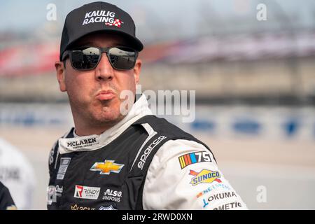 Darlington, SC, USA. September 2023. NASCAR Xfinity Driver, Kyle Busch (10) geht auf die Rennstrecke, um für die Sport Clips Haircuts VFW Help A Hero 200 auf dem Darlington Raceway in Darlington SC zu üben. (Bild: © Logan T Arce Grindstone Media Gr/ASP) NUR REDAKTIONELLE VERWENDUNG! Nicht für kommerzielle ZWECKE! Stockfoto