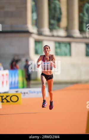 Karen Ehrenreich nahm am Marathon der Leichtathletik-Weltmeisterschaften in Budapest 2023 Teil. Stockfoto