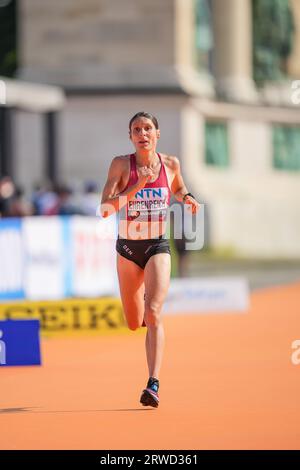 Karen Ehrenreich nahm am Marathon der Leichtathletik-Weltmeisterschaften in Budapest 2023 Teil. Stockfoto