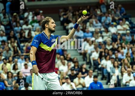 Daniil Medvedev (RUS, der 2023 im Halbfinale der Männer bei den US Open Tennis teilnahm) Stockfoto