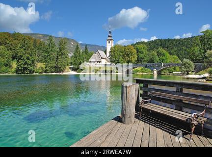 Svet Janez am Wochein-See bei Bohinj in den Julischen Alpen Stockfoto