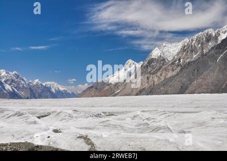 Malerische Höhenlage Landschaft am Engilchek Gletscher im Tian Shan-Gebirge in Kirgisistan Stockfoto