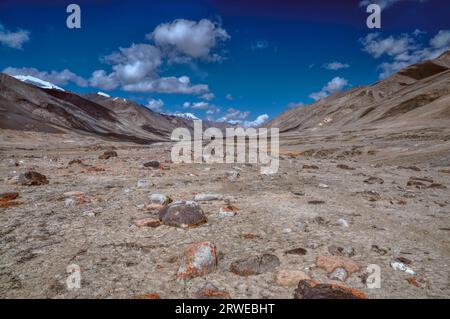 Malerischen felsigen Tal im Pamirgebirge in Tadschikistan Stockfoto