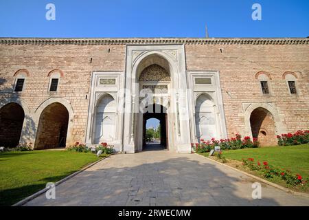 Imperial Gate (Tor des Sultans) am Topkapi Palast historisches Wahrzeichen in Istanbul, Türkei, Sultanahmet Bezirk Stockfoto